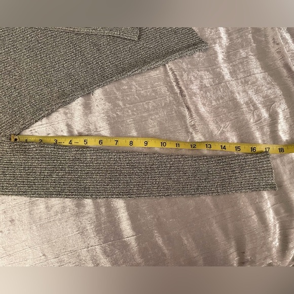 The Limited Long Sleeve Sparkly Silver Sweater Size S - Picture 10 of 10